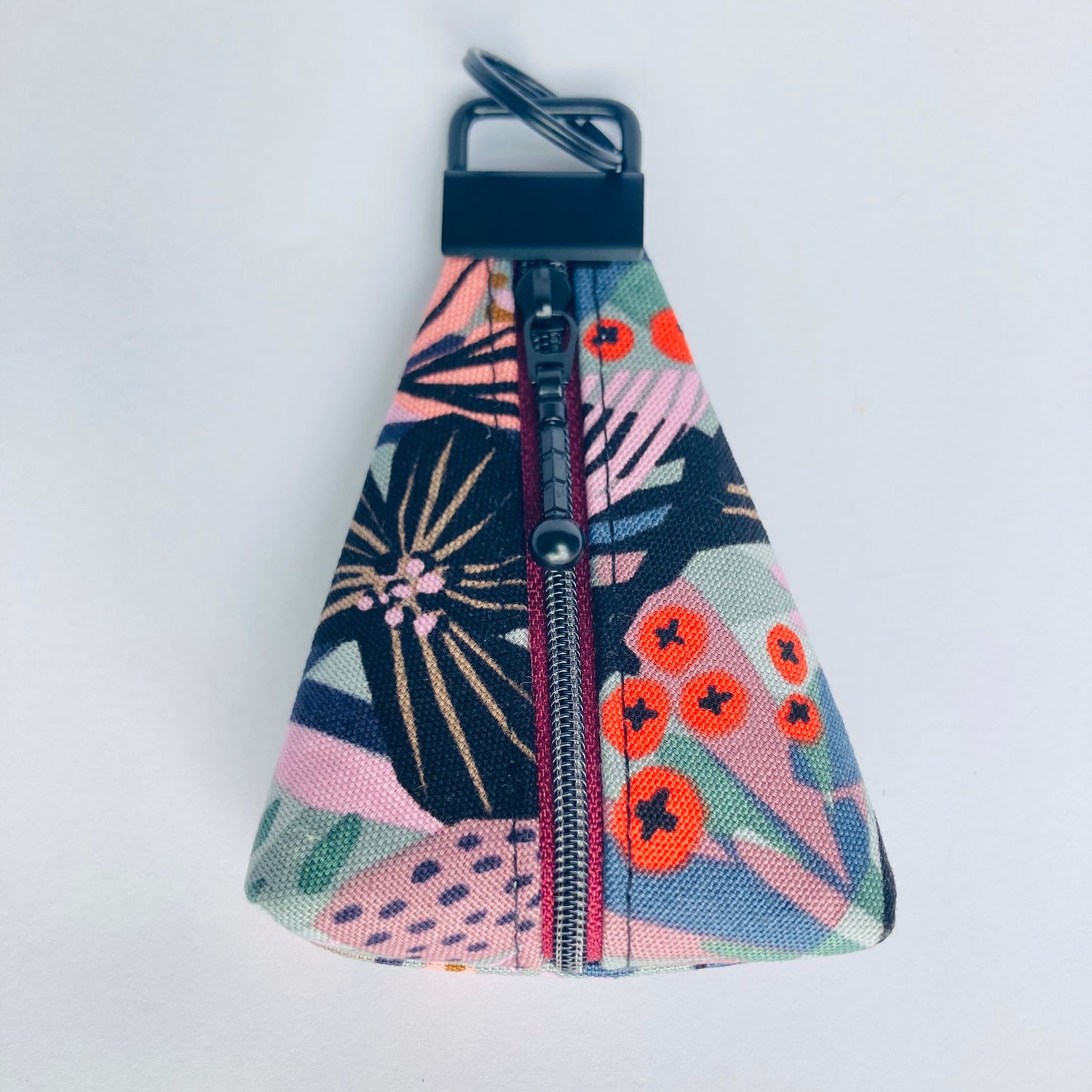 Triangle keyring pouch