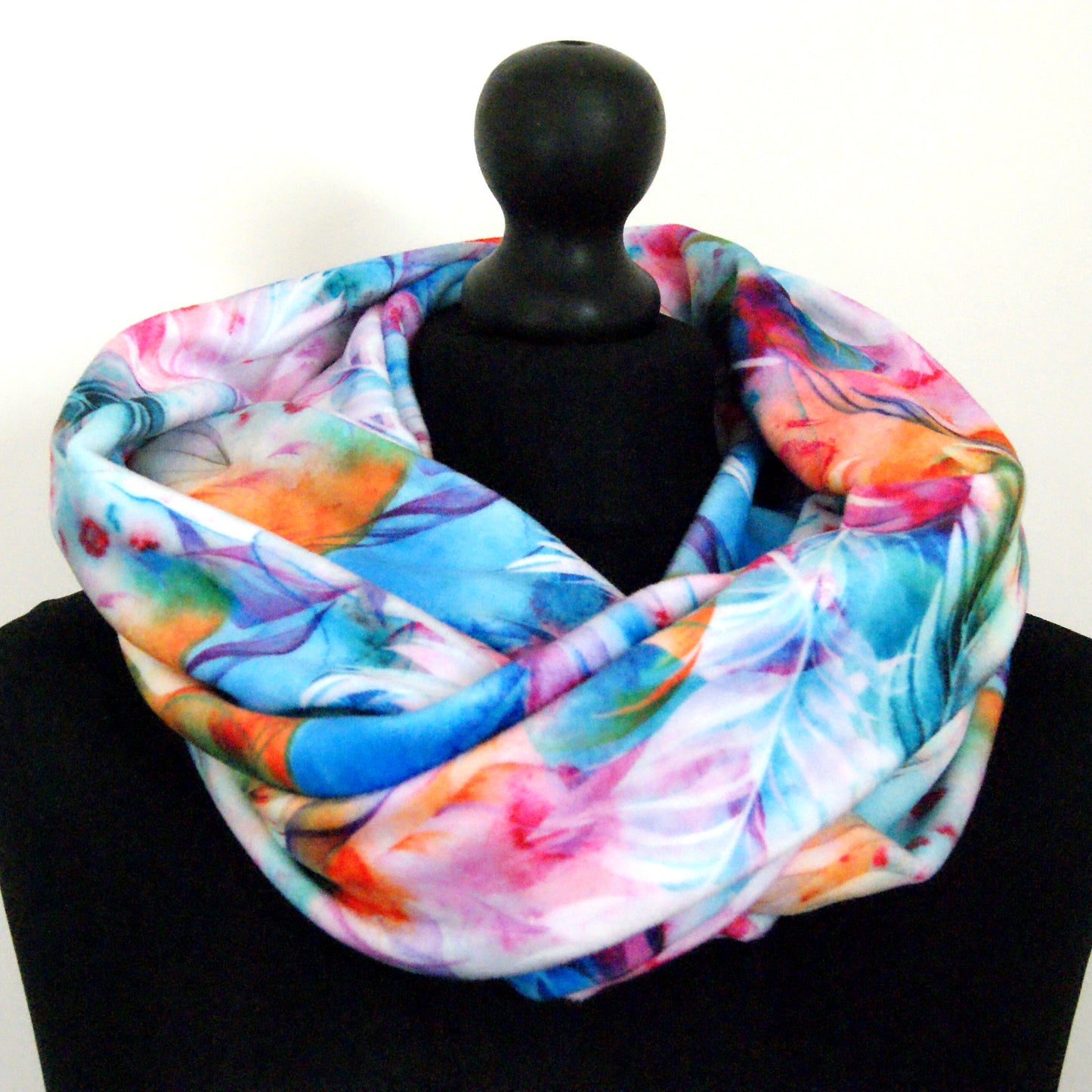 Super-soft "squish" infinity scarf